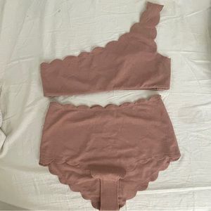 Marysia bikini set in Marysia Pink color large top medium bottom